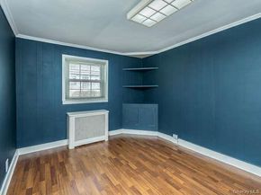 75 Grove Street, Glenwood Landing NY 11547