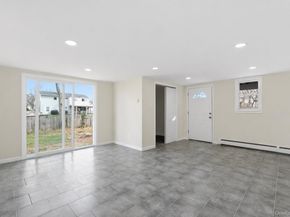 41 Madison Avenue, Amityville NY 11701