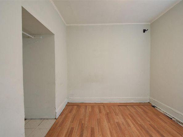99-11 39th Avenue, Corona NY 11368