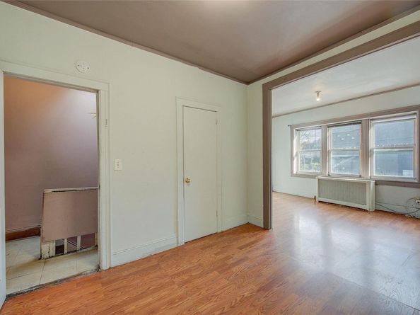 99-11 39th Avenue, Corona NY 11368