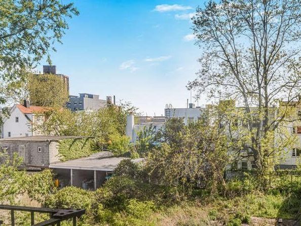 724 E 216th Street 5C, Bronx NY 10467