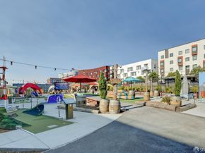 250 King Street 1004, San Francisco CA 94107