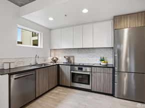 45 Bartlett Street 206, San Francisco CA 94110
