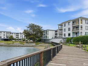 5 Admiral Drive F412, Emeryville CA 94608