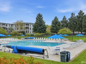5 Admiral Drive F412, Emeryville CA 94608