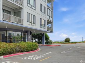 5 Admiral Drive F412, Emeryville CA 94608