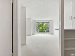 5 Admiral Drive F412, Emeryville CA 94608
