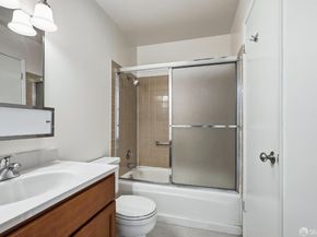 5 Admiral Drive F412, Emeryville CA 94608