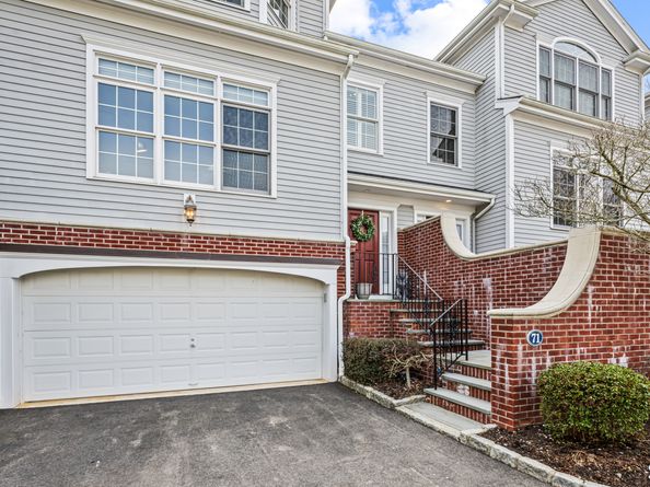 71 Aberdeen Way 71, Fairfield CT 06890