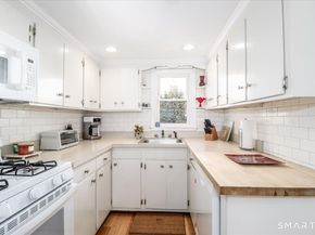7 Rowland Place, Westport CT 06880