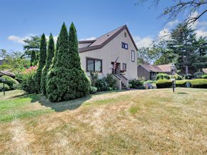 87 Creek Lane A, Stratford CT 06614