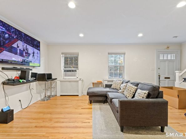 34 4th Street 34, Stamford CT 06905