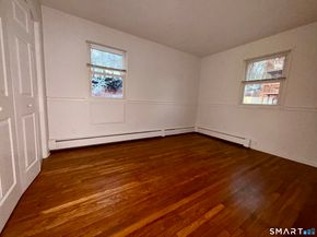 204 Cherry Hill Drive 1B, Bridgeport CT 06606