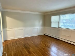 204 Cherry Hill Drive 1B, Bridgeport CT 06606