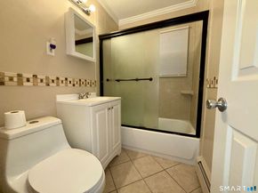 204 Cherry Hill Drive 1B, Bridgeport CT 06606