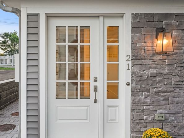 21 Beaumont Street 21, Fairfield CT 06824