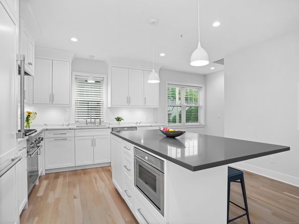 21 Beaumont Street 21, Fairfield CT 06824