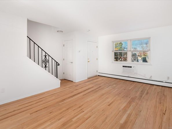 151 Courtland Avenue APT 6C, Stamford CT 06902