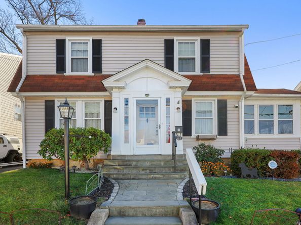 315 Tesiny Avenue, Bridgeport CT 06606