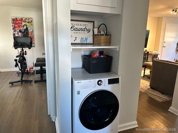 16 Revere Drive APT 1, Stamford CT 06902