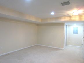 1206 Eaton Court 1206, Danbury CT 06811