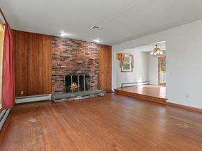 5 Woodland Hills Terrace, Brookfield CT 06804