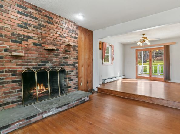 5 Woodland Hills Terrace, Brookfield CT 06804