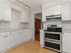 5 Woodland Hills Terrace, Brookfield CT 06804