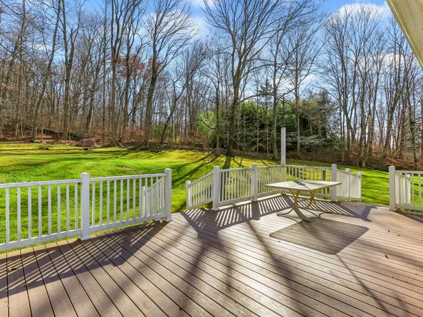 5 Woodland Hills Terrace, Brookfield CT 06804