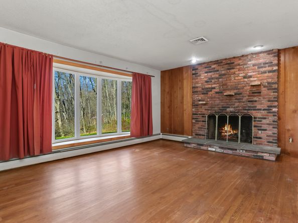 5 Woodland Hills Terrace, Brookfield CT 06804