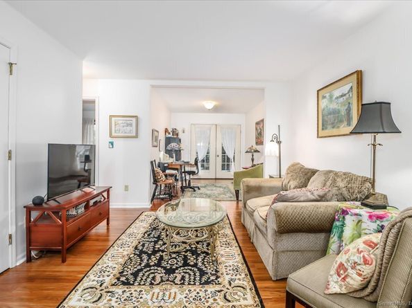 107 Hidden Knolls Circle 107, Monroe CT 06468