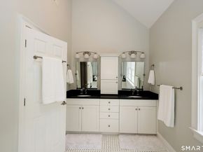 30 Whipstick Road, Ridgefield CT 06877