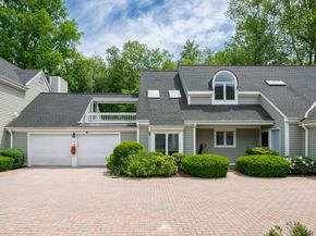 6 Barnes Road W 6, Stamford CT 06902