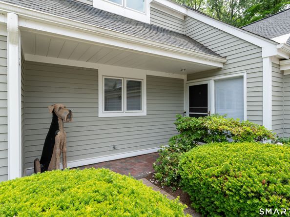 6 Barnes Road W 6, Stamford CT 06902