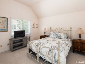 6 Barnes Road W 6, Stamford CT 06902