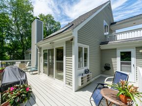 6 Barnes Road W 6, Stamford CT 06902