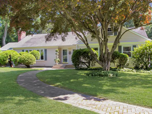 21 Twin Circle Drive, Trumbull CT 06611