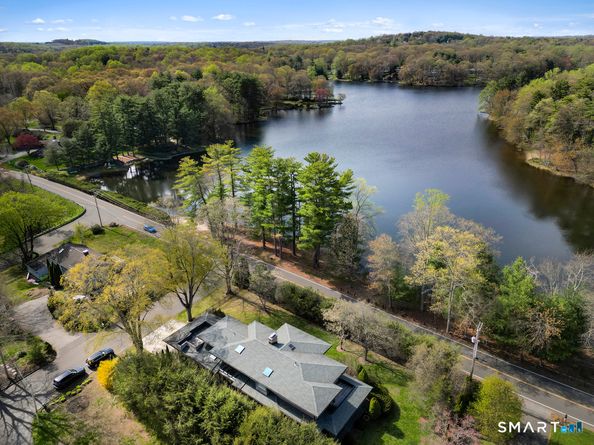 34 Canoe Brook Road, Trumbull CT 06611