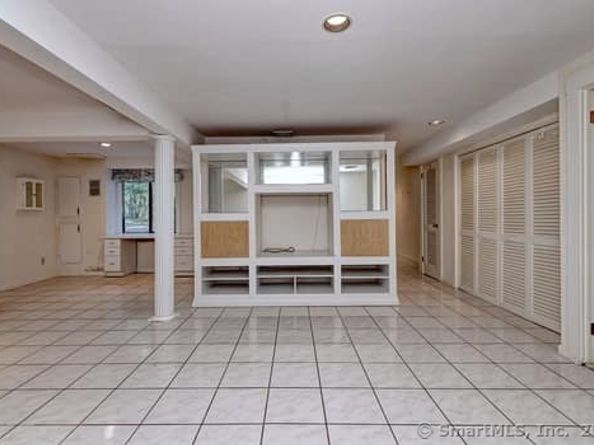 585 Pequot Lane B, Stratford CT 06614