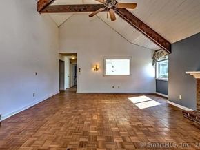 585 Pequot Lane B, Stratford CT 06614