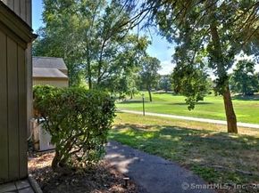585 Pequot Lane B, Stratford CT 06614