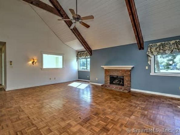 585 Pequot Lane B, Stratford CT 06614