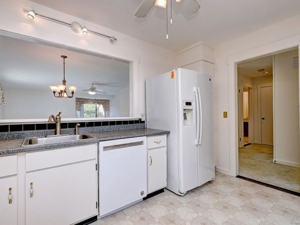 475 Commanche Lane B, Stratford CT 06614