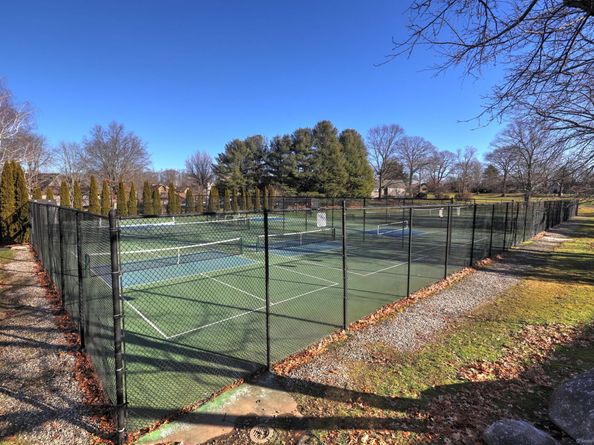 475 Commanche Lane B, Stratford CT 06614