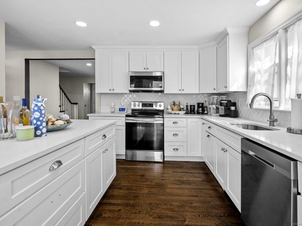 Undisclosed Address #24115192, Bridgeport CT 06606
