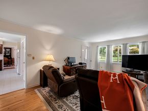 21 Hill Circle, Trumbull CT 06611
