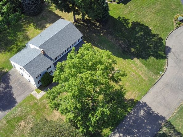 21 Hill Circle, Trumbull CT 06611