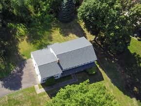 21 Hill Circle, Trumbull CT 06611