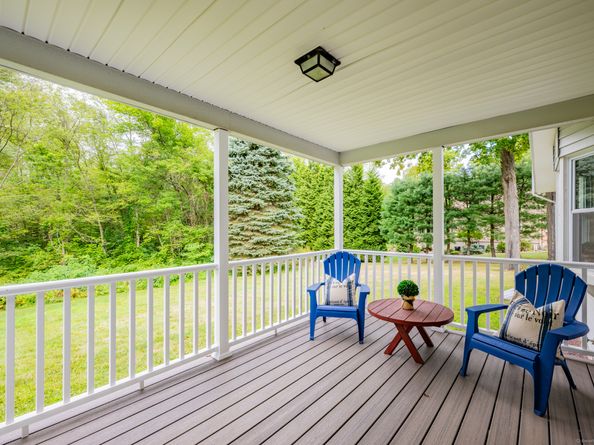 21 Hill Circle, Trumbull CT 06611