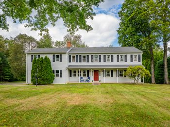 21 Hill Circle